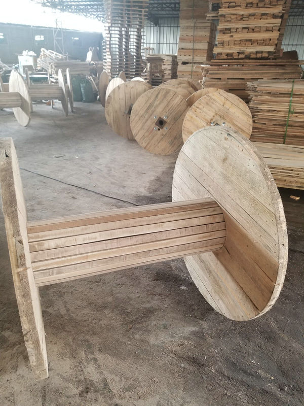Cavo in legno rotolo rotondo grande bobina di legno utilizzato per il cavo